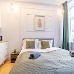 Spacious Shared Apartment Schoenbrunn